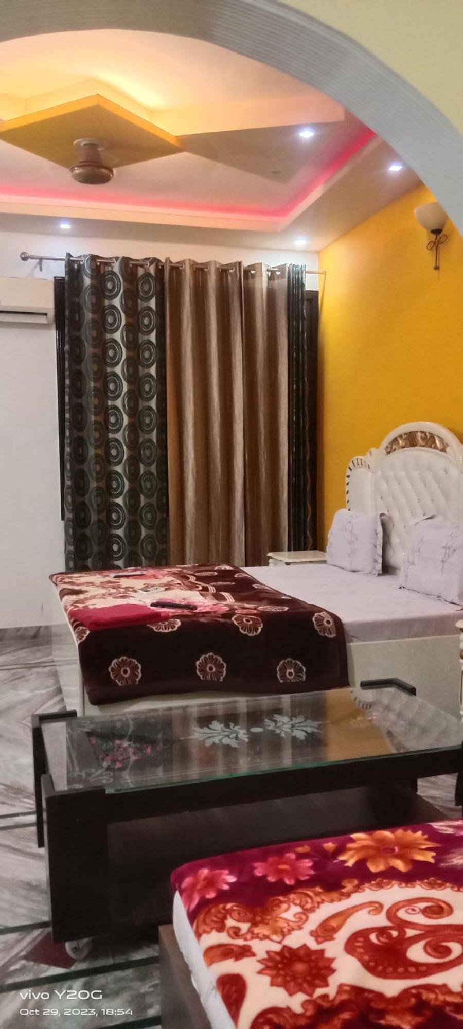 $4 Home Stay Amritsar Buitenkant foto