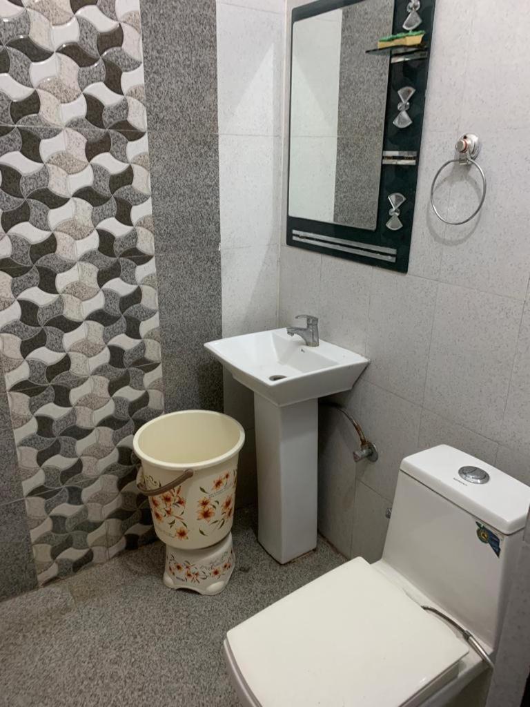 $4 Home Stay Amritsar Buitenkant foto