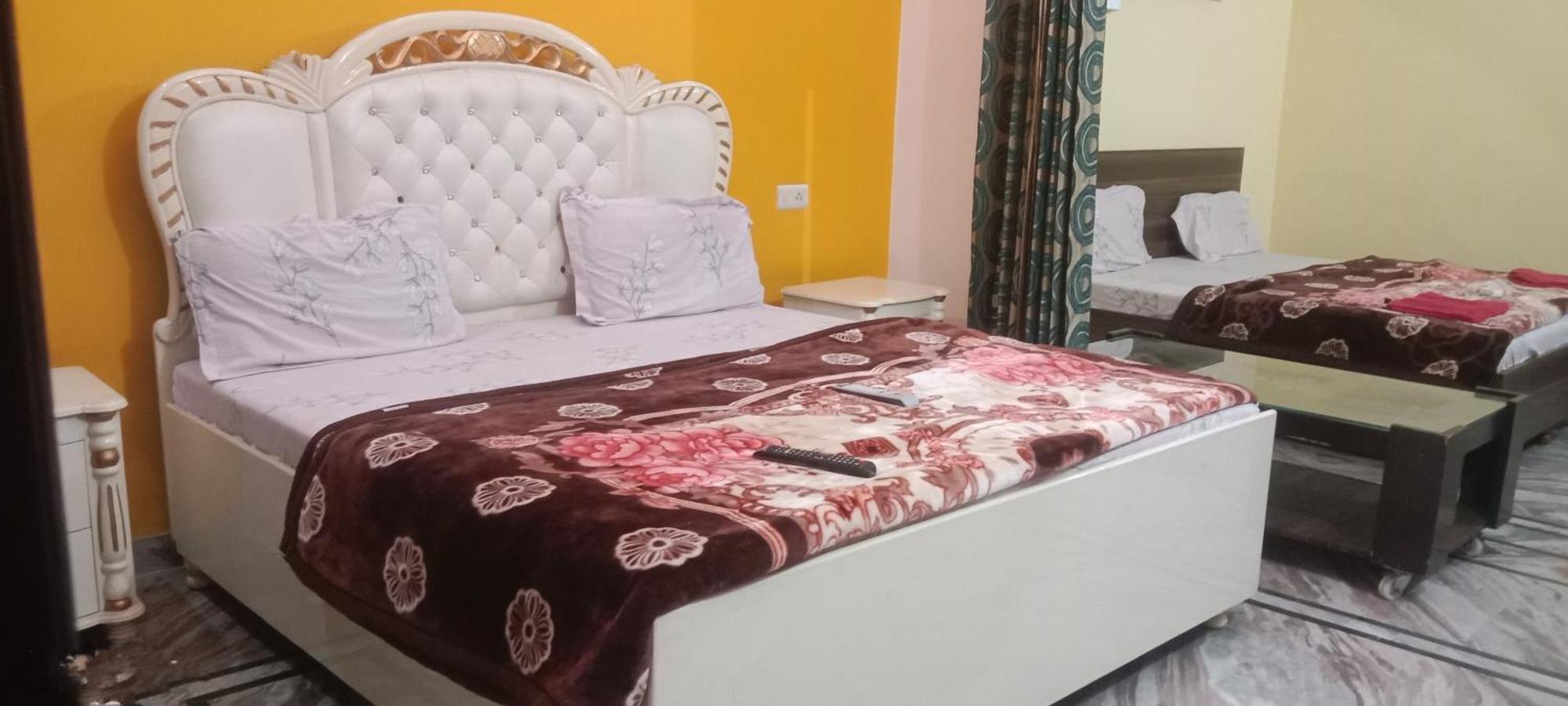 $4 Home Stay Amritsar Buitenkant foto