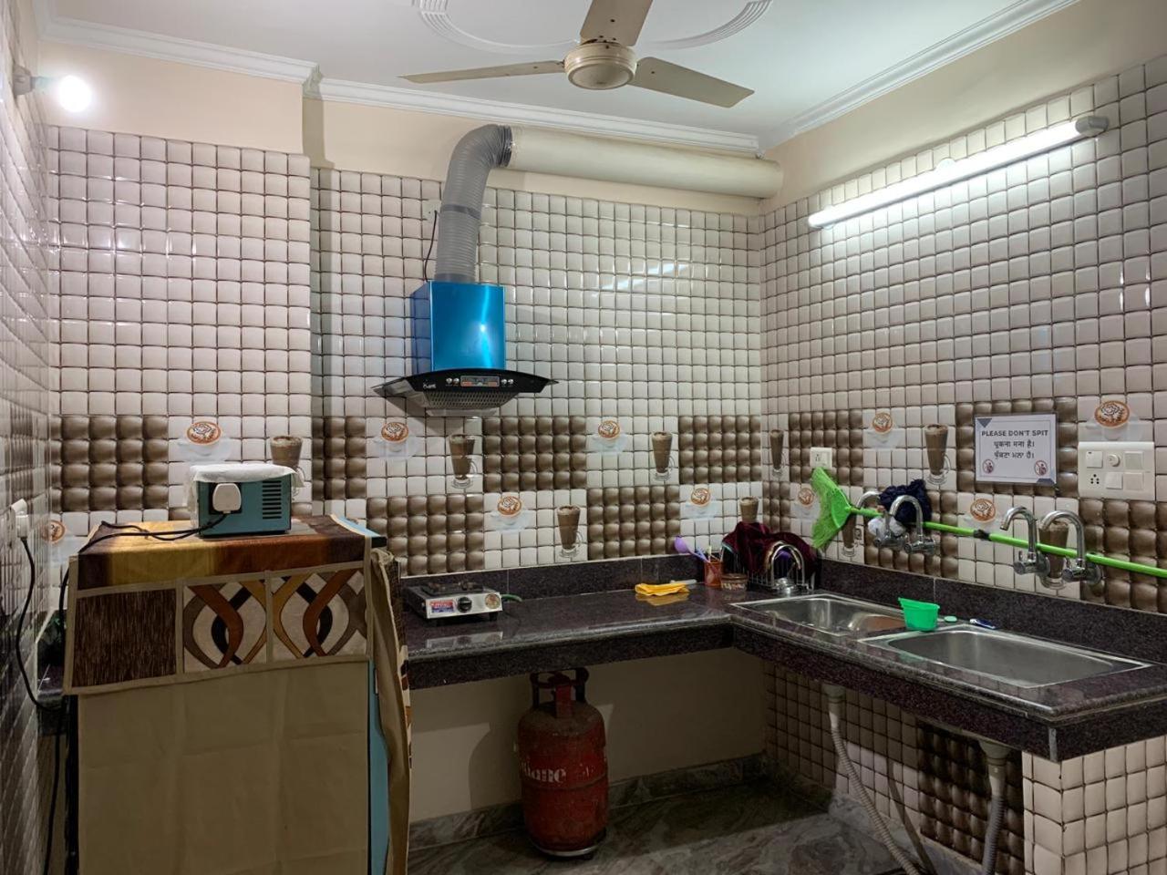 $4 Home Stay Amritsar Buitenkant foto