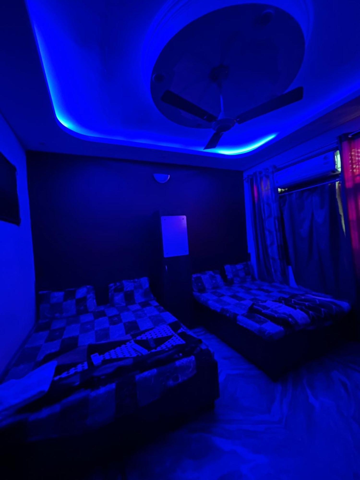 $4 Home Stay Amritsar Buitenkant foto