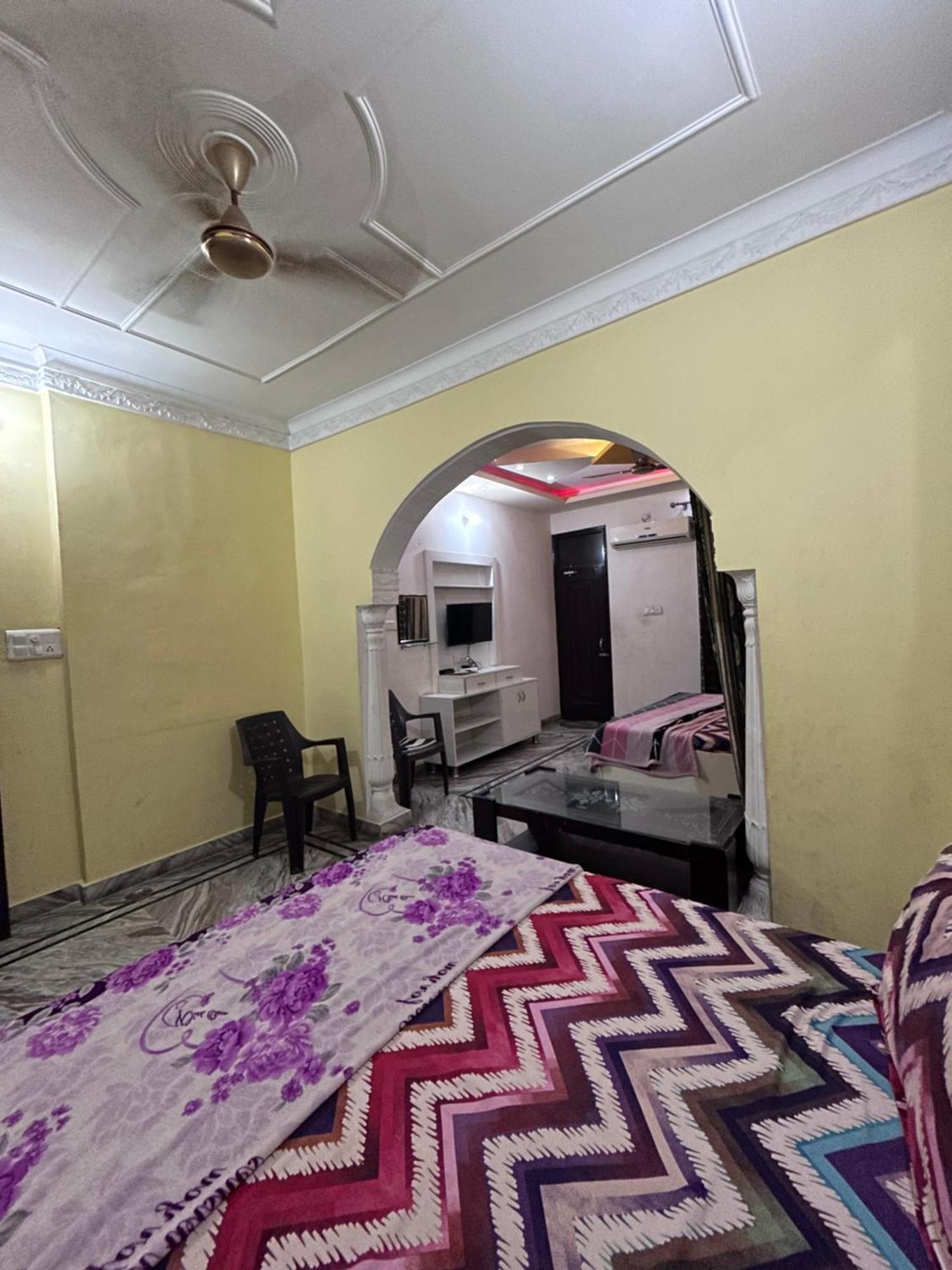 $4 Home Stay Amritsar Buitenkant foto